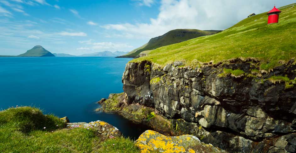 Wunderschöne Landschaft auf den Färöer-Inseln