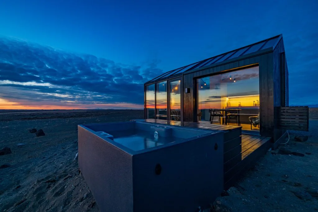 Glass Cottage bei Hella in Island mit Hotpot und fantastischer Aussicht