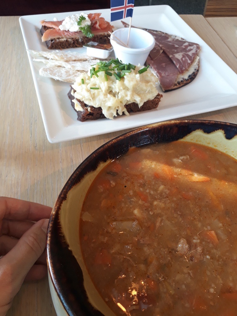 Kj&ouml;ts&uacute;pa, Lammsuppe, Isl&auml;ndische Suppe, Isl&auml;ndische K&uuml;che