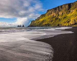 Schwarzer Sandstrand bei Vik © Lukas Moesch