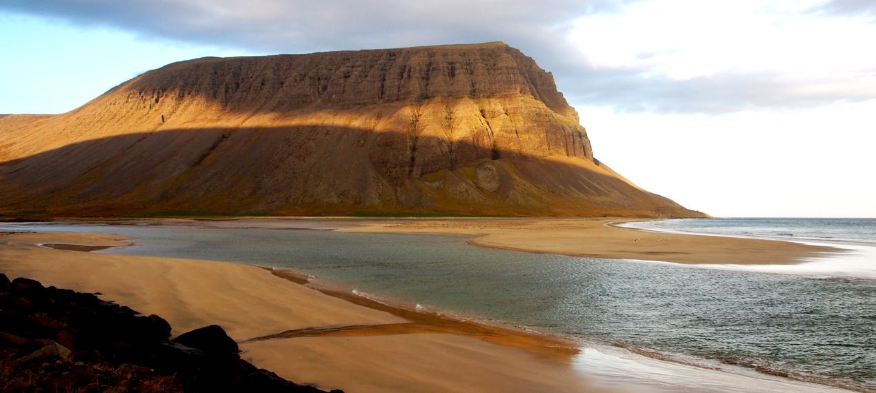 Tafelberg in Islands Westfjorden © Jaqueline Bühler Büchi