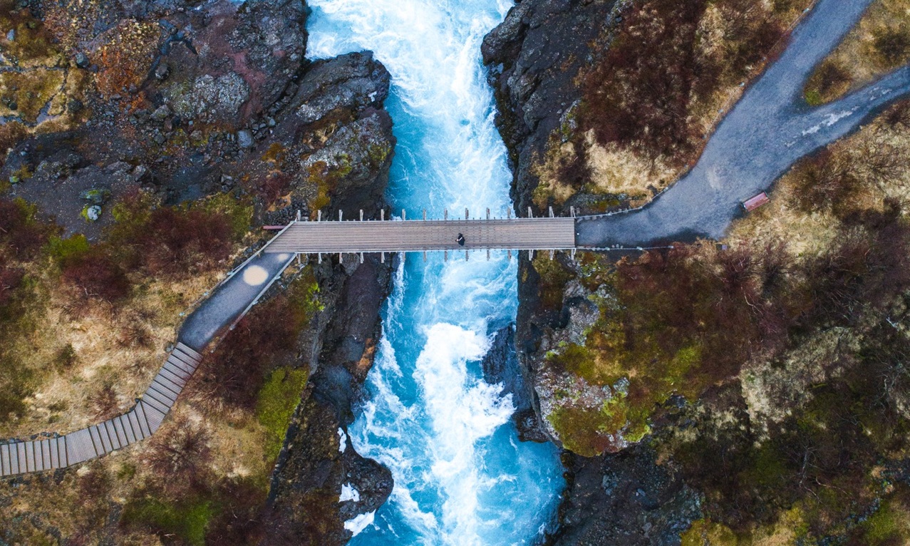 Wasserfälle Hraunfossar in Island, Foto Icelandic Explorer, Visit Iceland