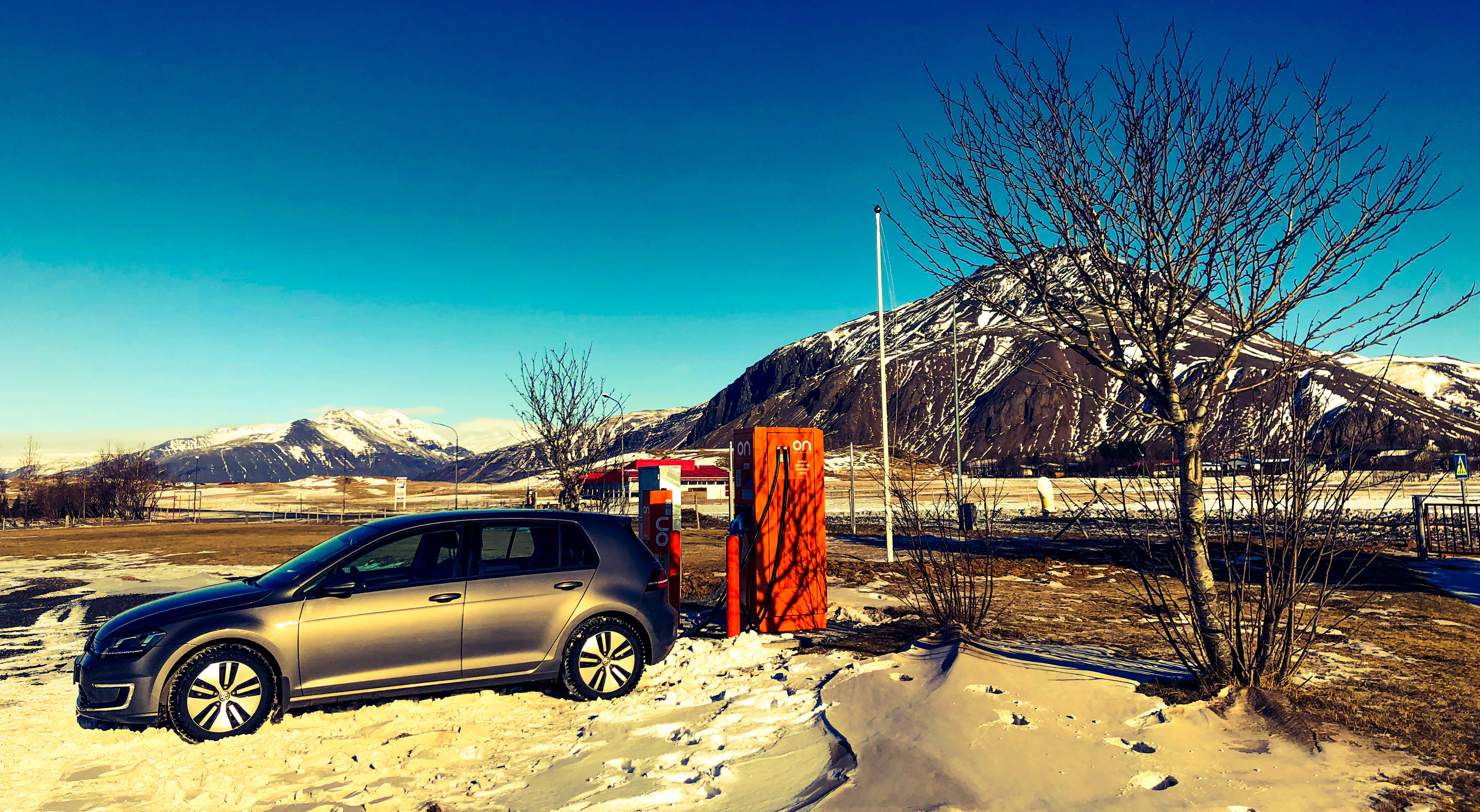 Mit dem Elektroauto rund um Island