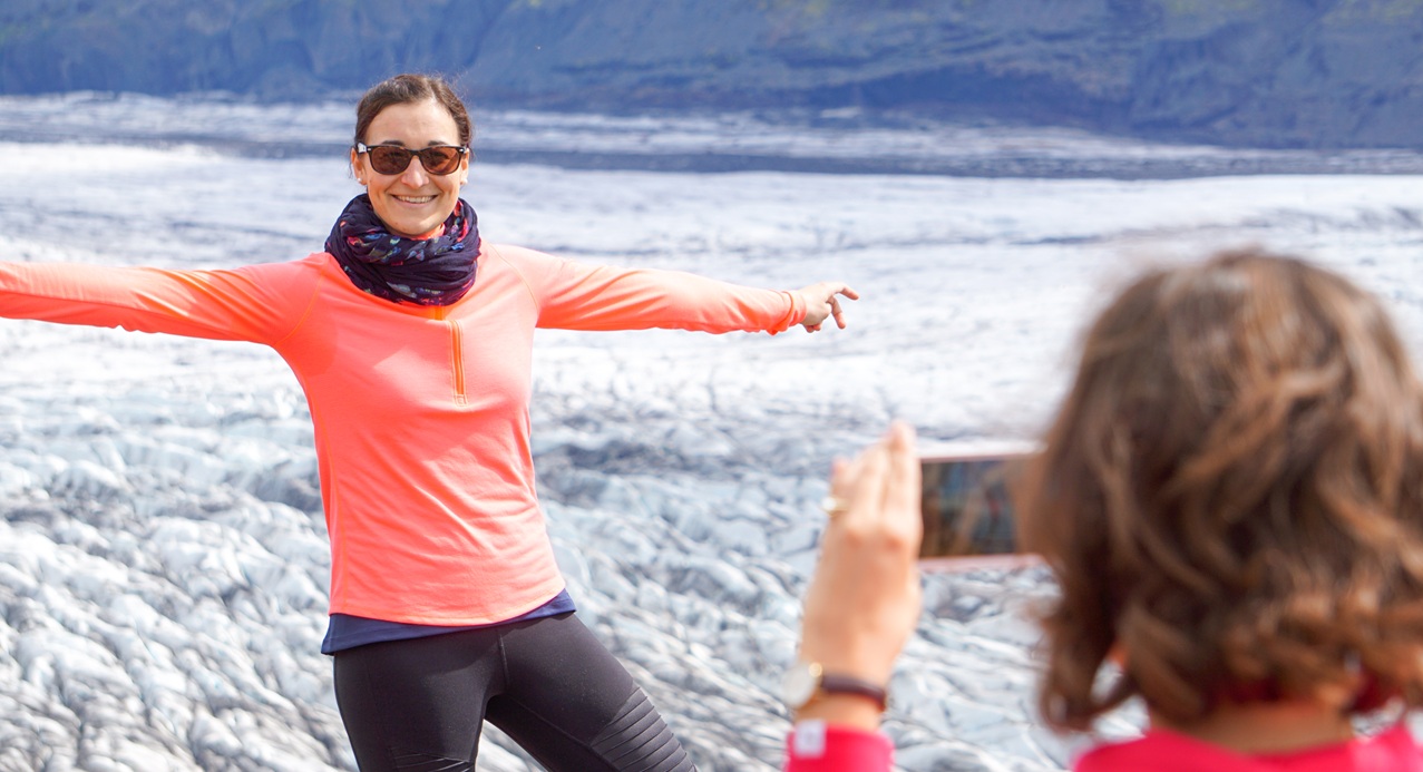 Fotosession in Island auf dem Gletscher. Foto My Gap Week