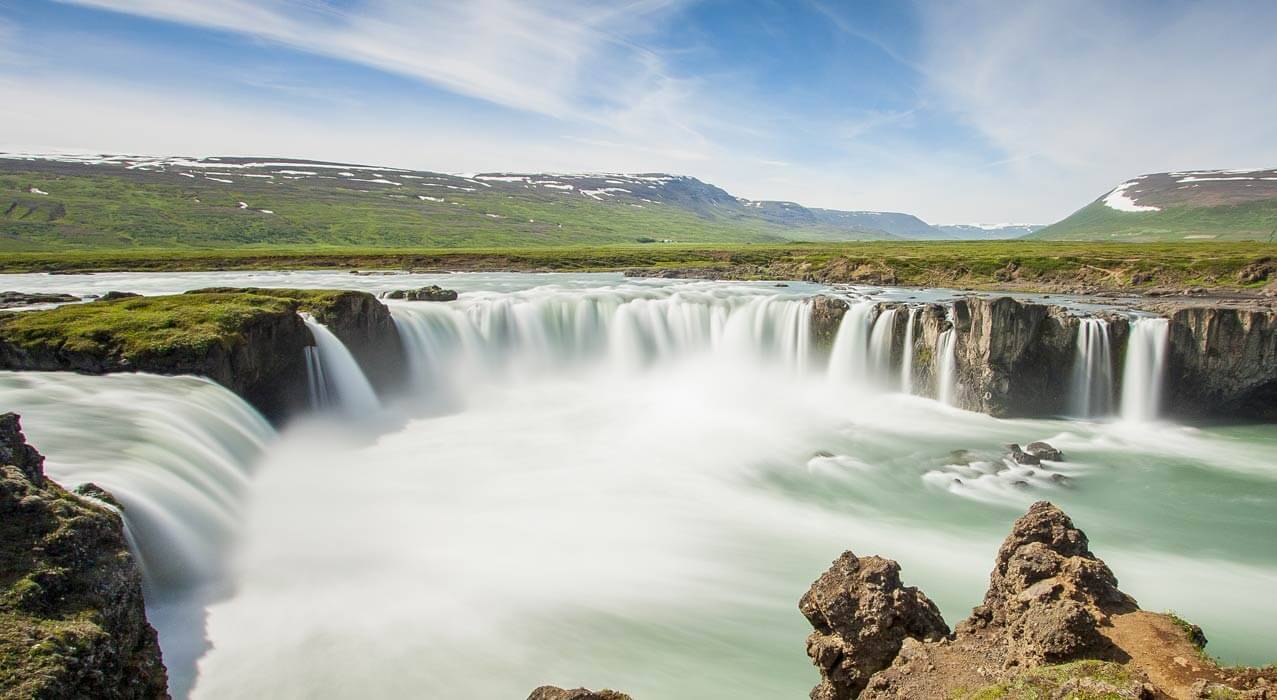 Der Wasserfall Godafoss in Island.